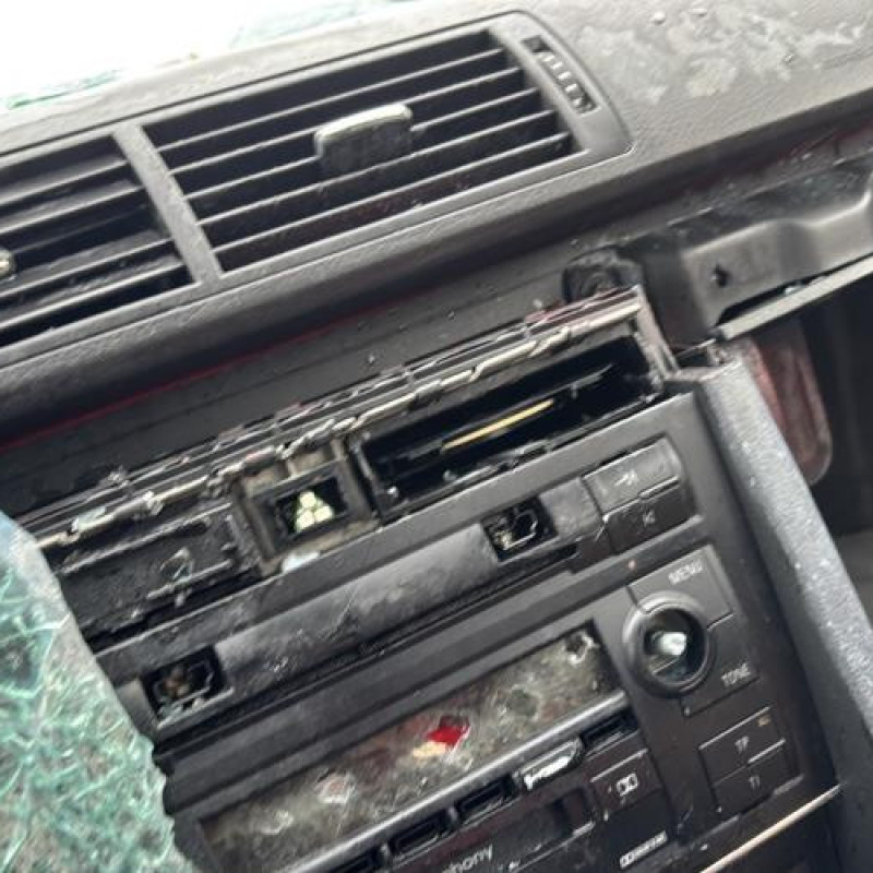 Leve vitre electrique avant gauche AUDI A4 2 Photo n°18