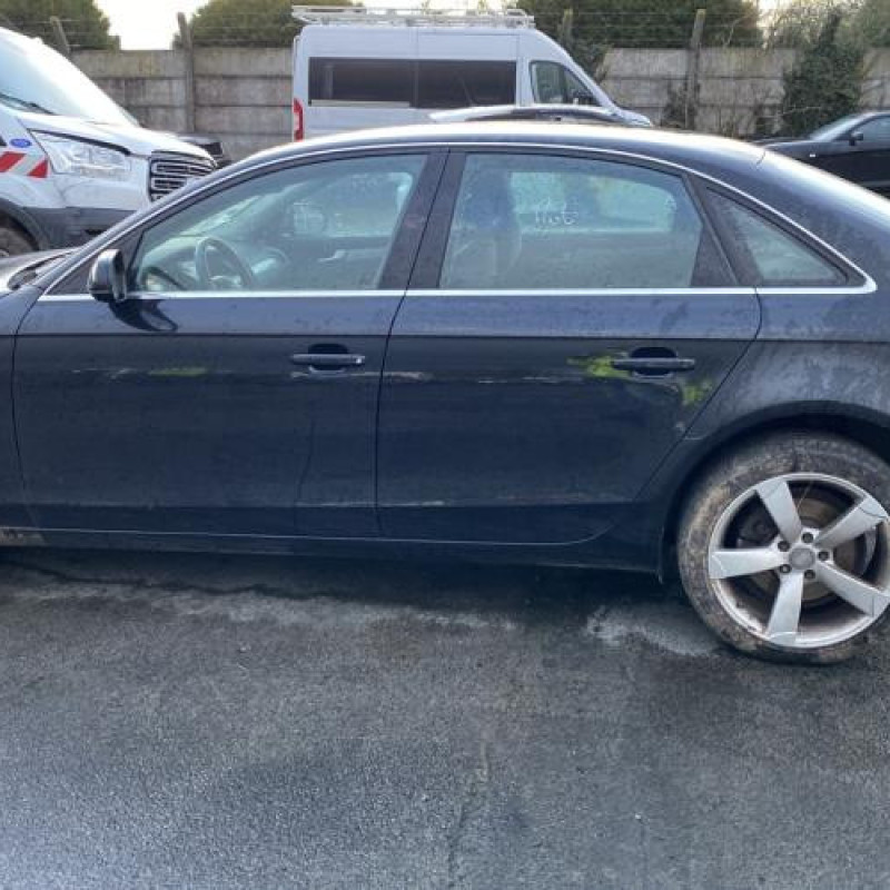 Custode arriere droit AUDI A4 3 Photo n°6
