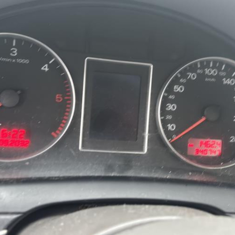 Pompe à carburant AUDI A4 2 Photo n°15