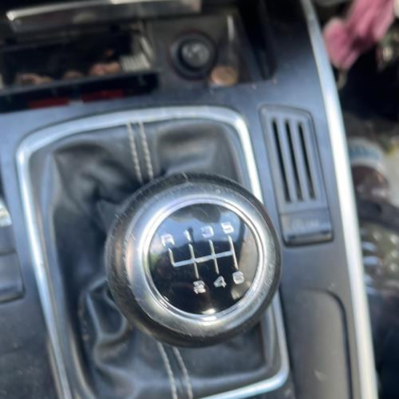 Custode arriere gauche AUDI A4 3 Photo n°4