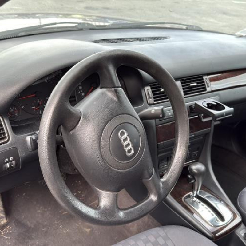 Vitre avant gauche AUDI A6 2 Photo n°12