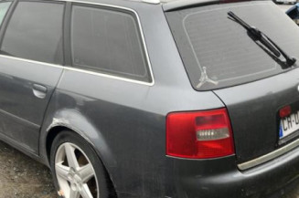 Vitre avant gauche AUDI A6 2