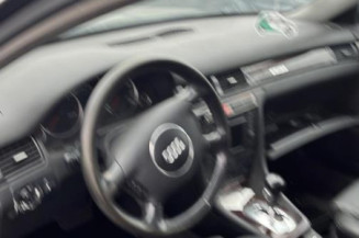 Vitre avant gauche AUDI A6 2