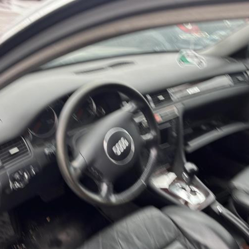 Vitre avant gauche AUDI A6 2 Photo n°6