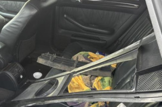 Vitre avant gauche AUDI A6 2