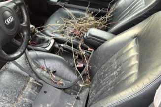 Serrure avant droit AUDI A6 2