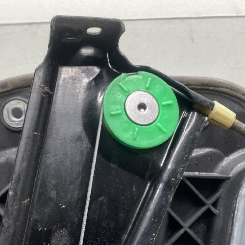 Leve vitre electrique avant gauche VOLKSWAGEN EOS Photo n°8