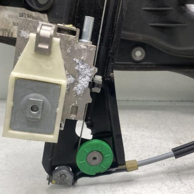 Leve vitre electrique avant gauche VOLKSWAGEN EOS Photo n°9