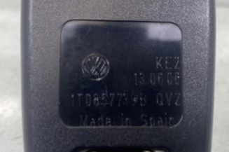 Attache ceinture arriere droit VOLKSWAGEN TOURAN 1