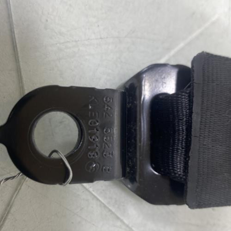 Attache ceinture arriere droit VOLKSWAGEN TOURAN 1 Photo n°4