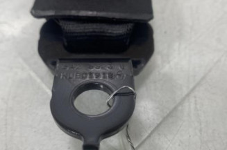 Attache ceinture arriere droit VOLKSWAGEN TOURAN 1