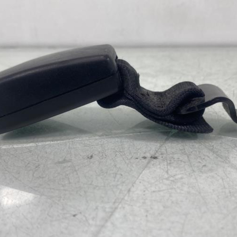 Attache ceinture arriere gauche VOLKSWAGEN TOURAN 1 Photo n°2