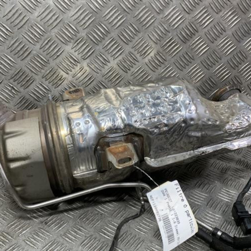 Catalyseur (echappement) PEUGEOT 208 1 Photo n°1