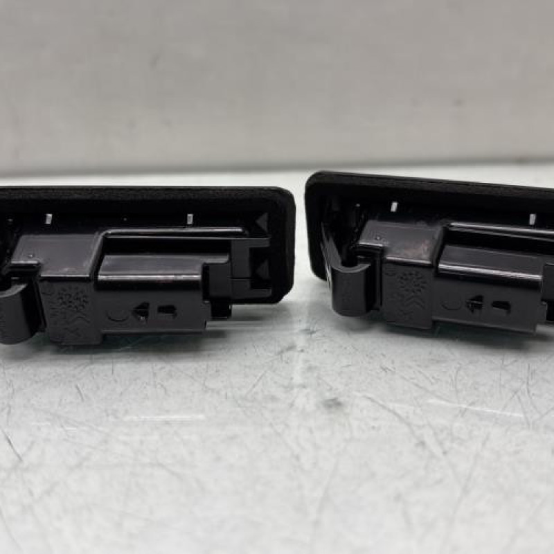 Eclairage de plaque CITROEN C5 AIRCROSS Photo n°2