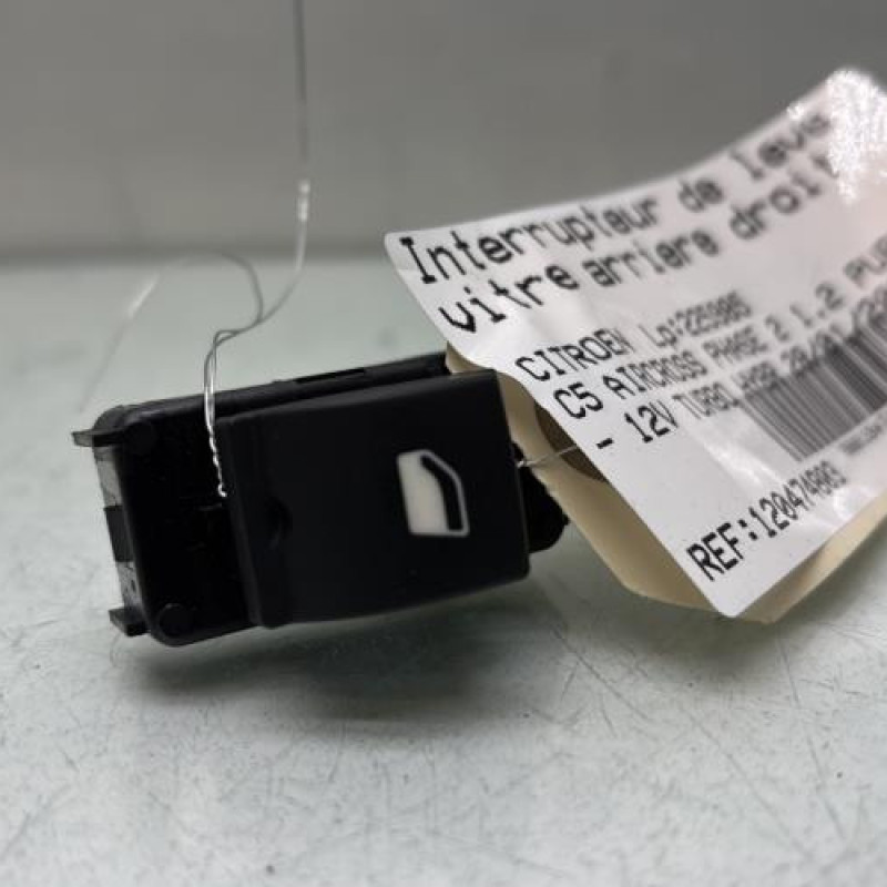 Interrupteur de leve vitre arriere droit CITROEN C5 AIRCROSS Photo n°1