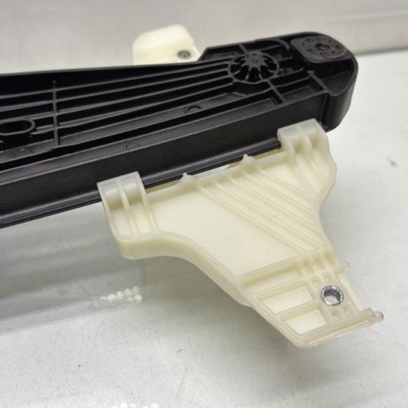 Leve vitre electrique arriere droit CITROEN C5 AIRCROSS Photo n°4