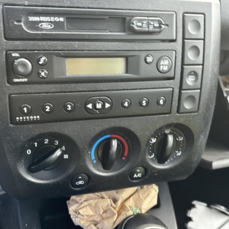 Feu arriere principal droit (feux) FORD FIESTA 5 Photo n°20