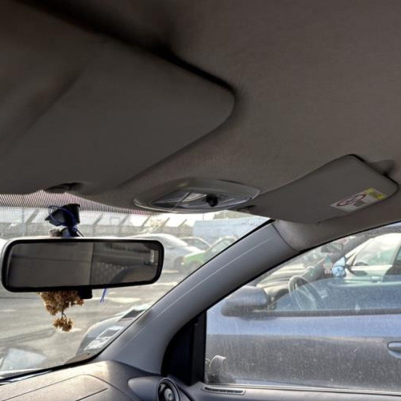 Feu arriere principal gauche (feux) FORD FIESTA 5 Photo n°18