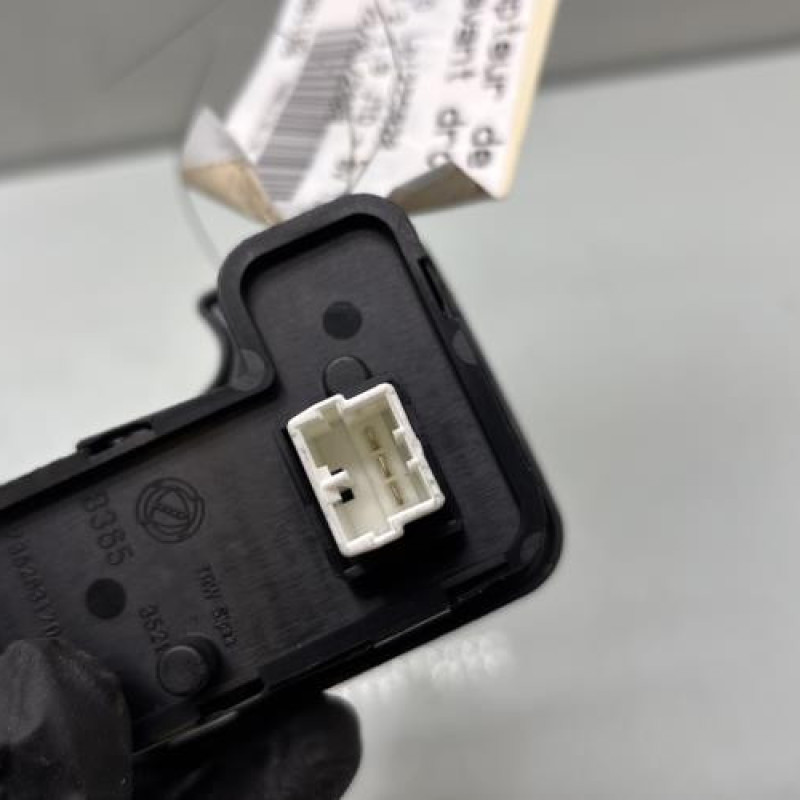 Interrupteur de leve vitre avant droit ALFA ROMEO 147 Photo n°3