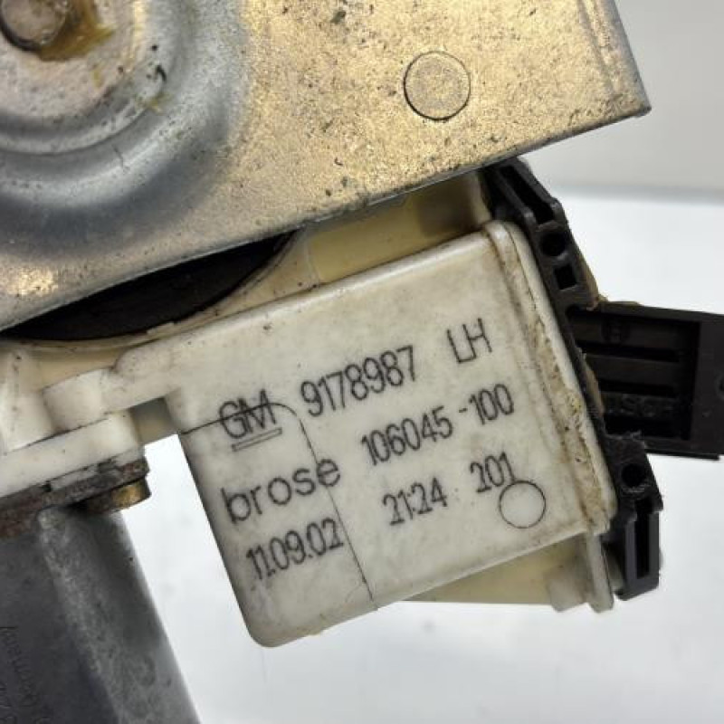 Leve vitre electrique avant gauche OPEL VECTRA C Photo n°7