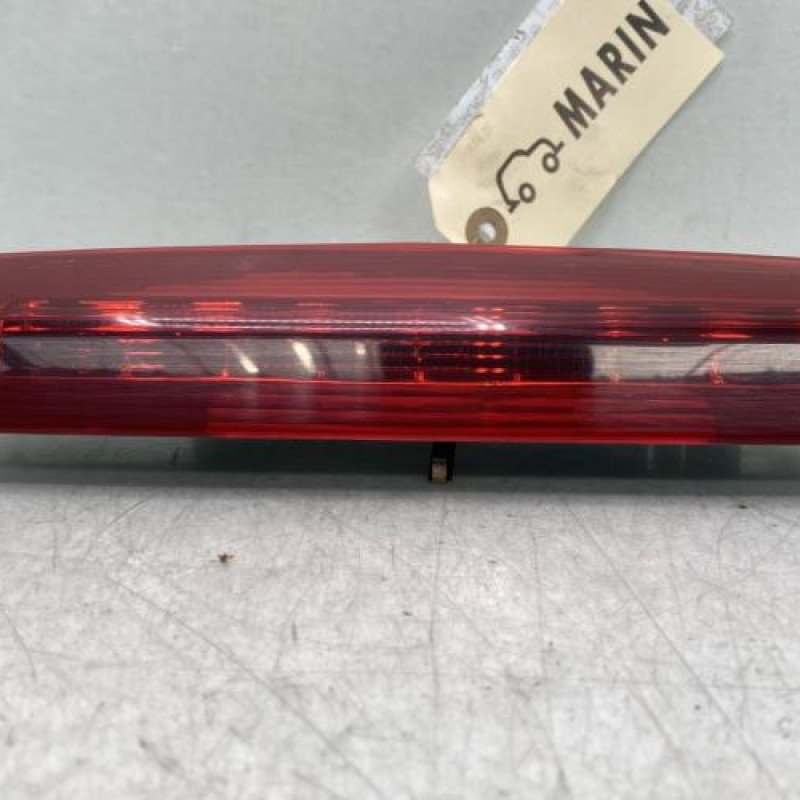 Feu arriere stop central OPEL ZAFIRA B Photo n°1