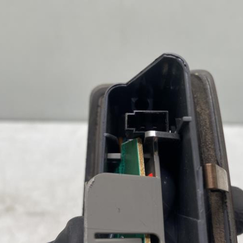 Feu arriere stop central OPEL ZAFIRA B Photo n°5