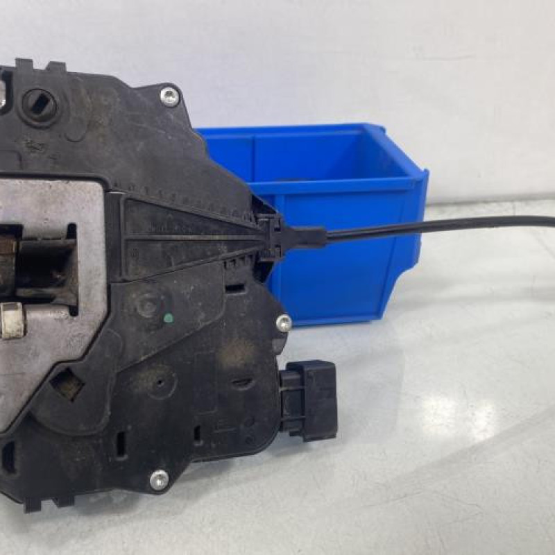 Serrure arriere droit OPEL CORSA D Photo n°1