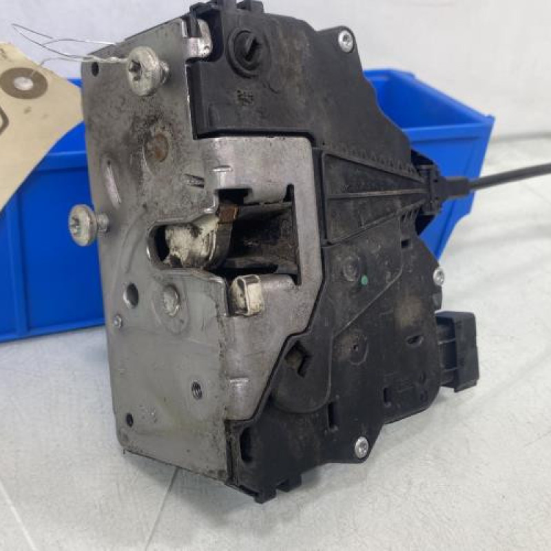 Serrure arriere droit OPEL CORSA D Photo n°2