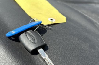 Custode arriere droit FORD FOCUS 3