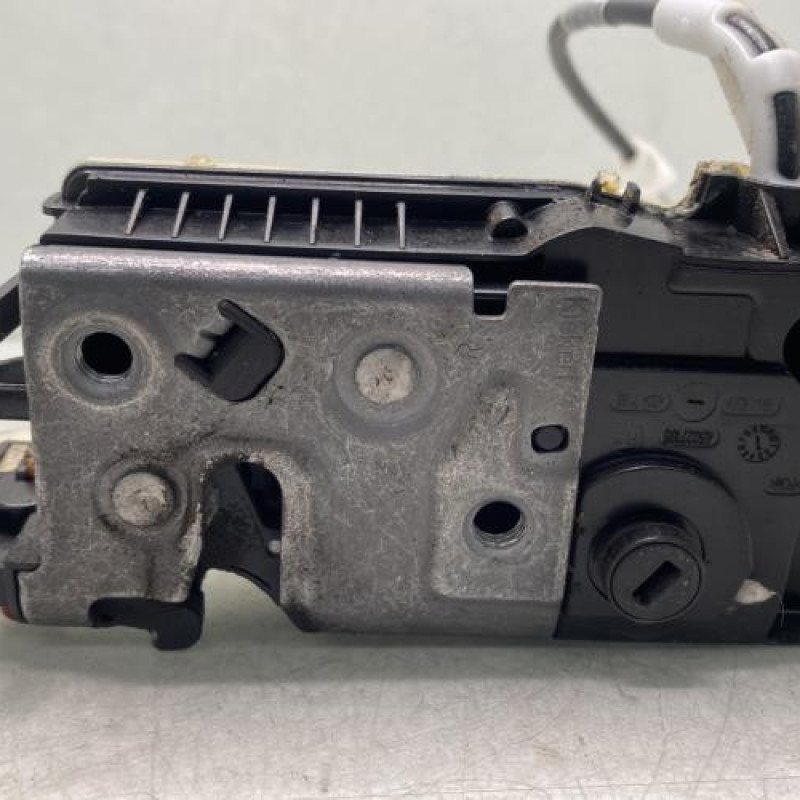 Serrure arriere droit PEUGEOT 208 1 Photo n°3