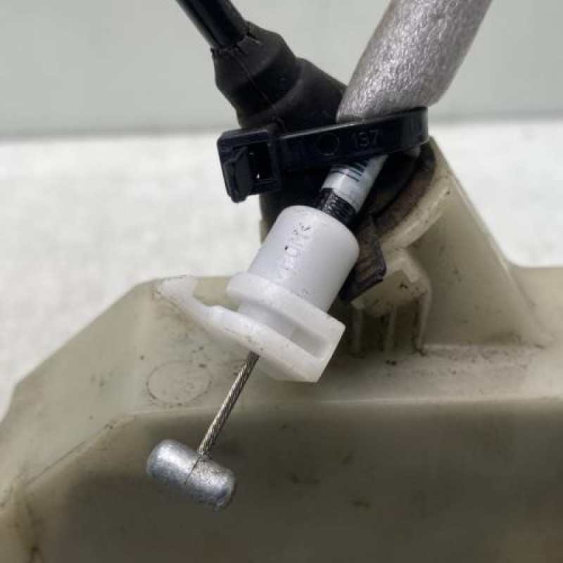 Serrure arriere droit PEUGEOT 208 1 Photo n°6