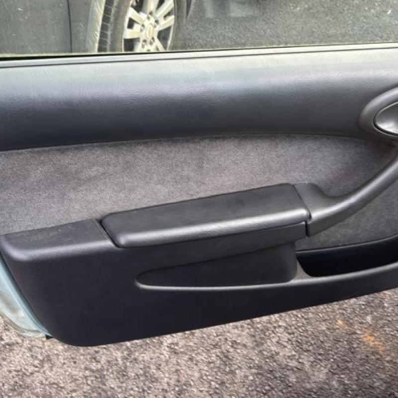 Attache ceinture arriere droit CITROEN XSARA Photo n°14