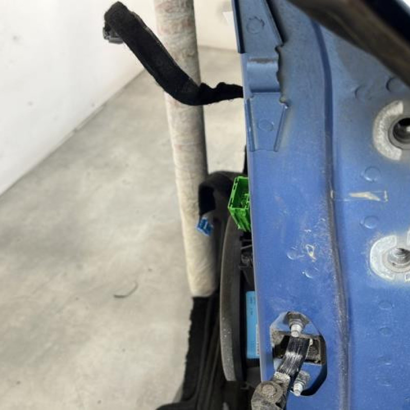 Porte avant gauche VOLVO V 40 2 Photo n°4