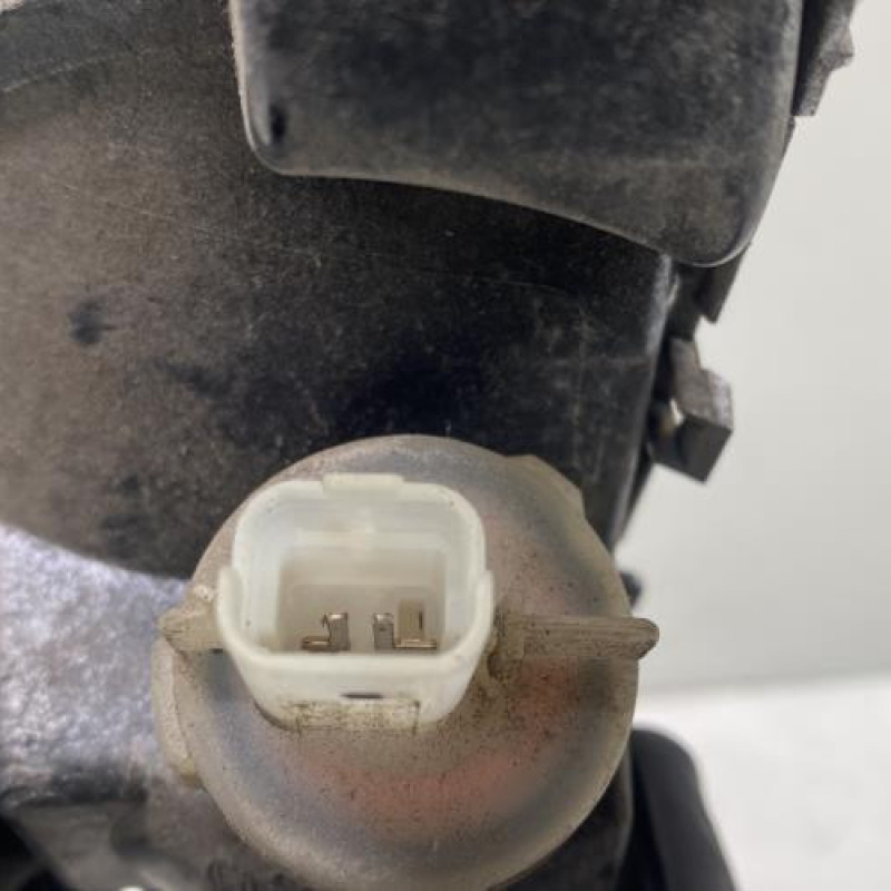 Anti brouillard arriere PEUGEOT 208 1 Photo n°3