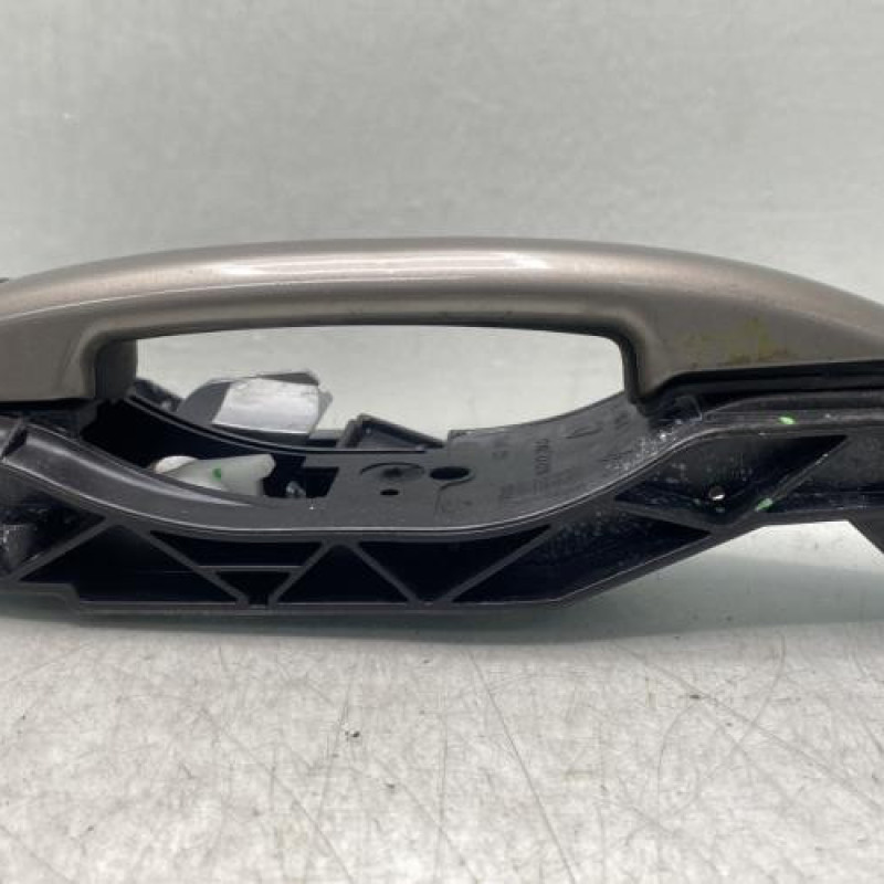 Poignee porte arriere droit PEUGEOT 208 1 Photo n°2