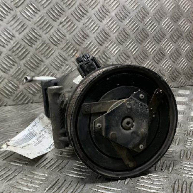 Compresseur clim RENAULT SCENIC 2 Photo n°1