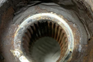 Pivot de moyeu avant gauche HYUNDAI SANTA FE 2