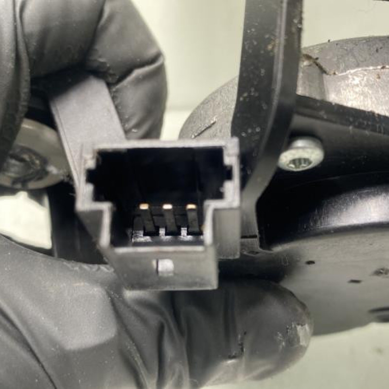 Moteur essuie glace arriere RENAULT MEGANE 2 Photo n°4