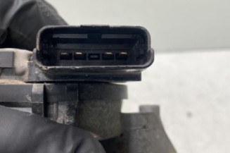 Moteur essuie glace avant RENAULT MEGANE 2