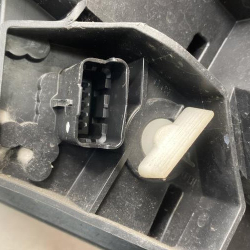 Feu arriere principal gauche (feux) RENAULT MEGANE 2 Photo n°3