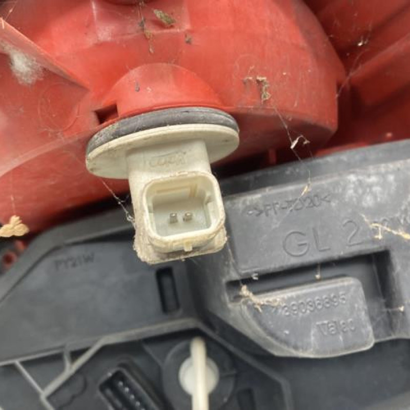 Feu arriere principal gauche (feux) RENAULT MEGANE 2 Photo n°5