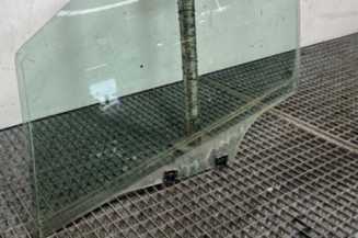 Vitre avant gauche PEUGEOT 207