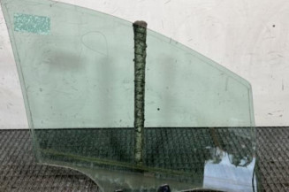 Vitre avant gauche PEUGEOT 207