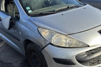Vitre avant gauche PEUGEOT 207