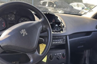 Vitre avant gauche PEUGEOT 207