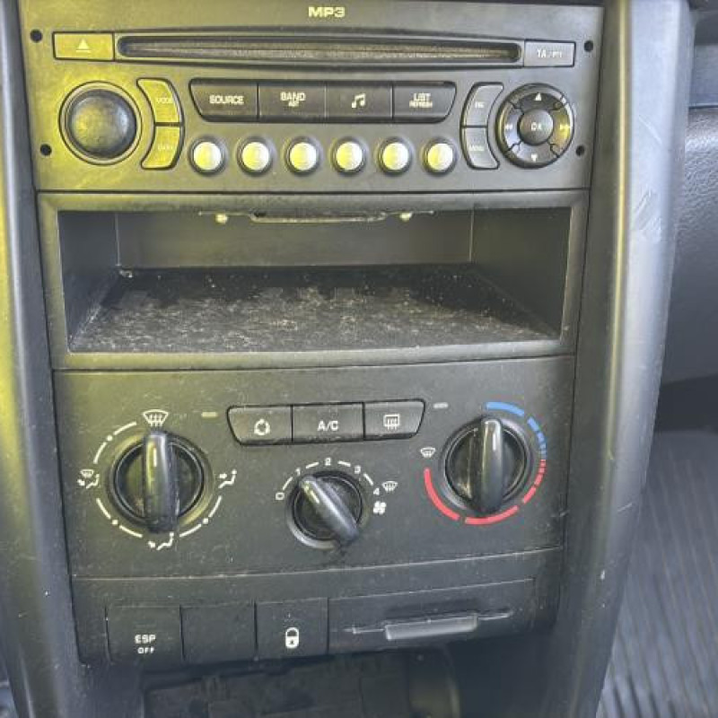 Face avant PEUGEOT 207 Photo n°20