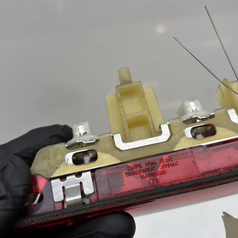 Feu arriere stop central PEUGEOT 207 Photo n°6