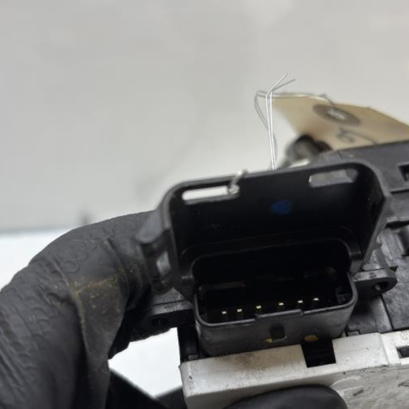 Serrure avant gauche PEUGEOT 207 Photo n°6