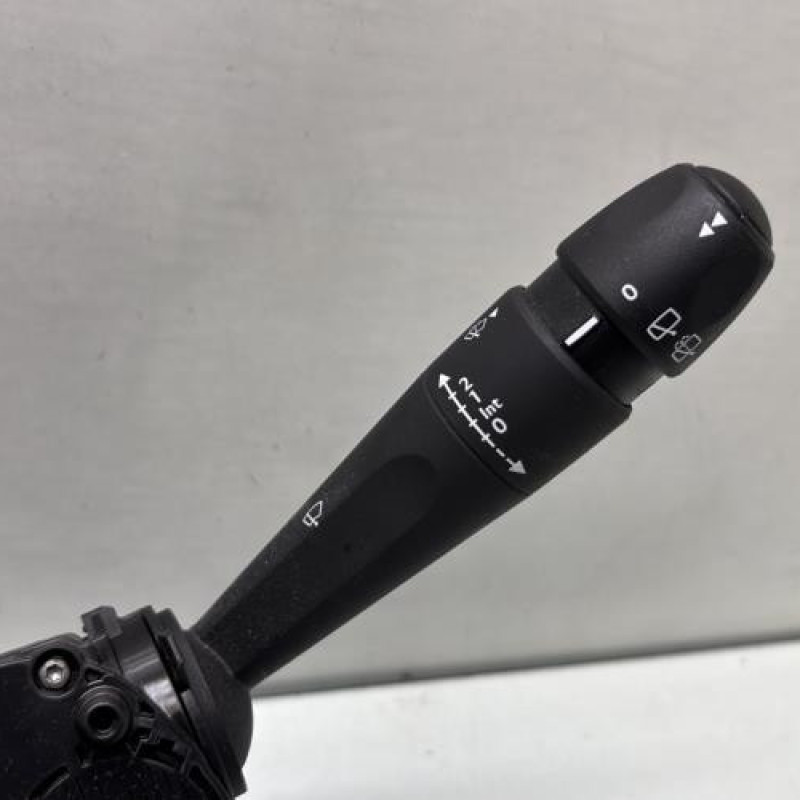 Com (Bloc Contacteur Tournant+Commodo Essuie Glace+Commodo Phare) PEUGEOT 208 1 Photo n°3