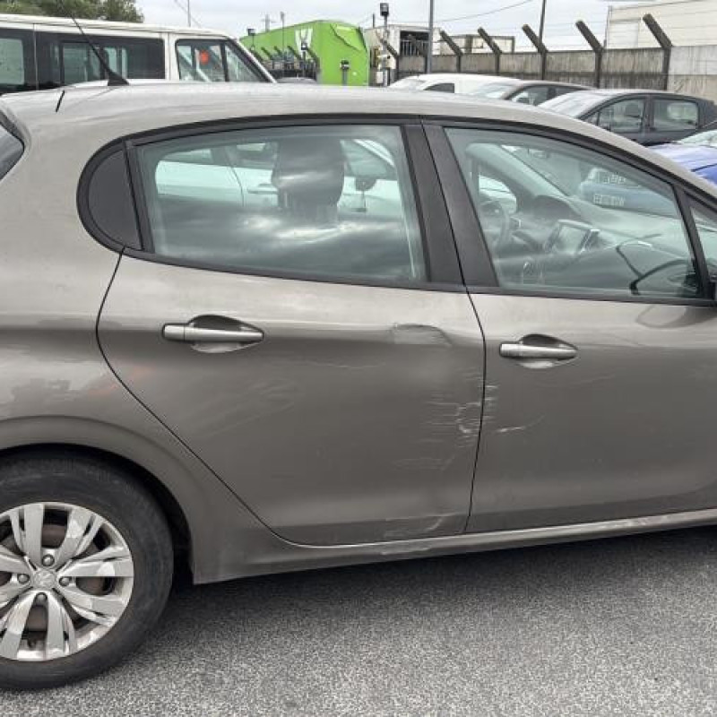 Autoradio d'origine PEUGEOT 208 1 Photo n°12